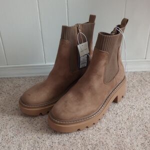 Universal Thread Tan Boots Fall Autumn Style Memory Foam Size 11